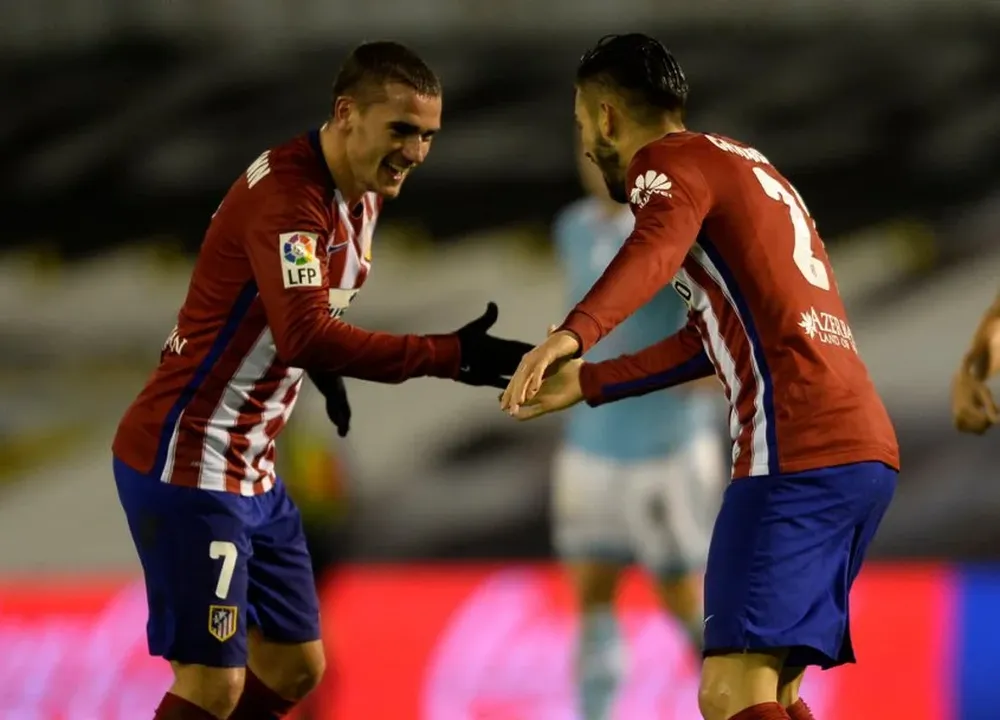 Griezmann y Carrasco los autores de los goles de Atlético Madrid, que ganó en Vigo y sigue líder en España
