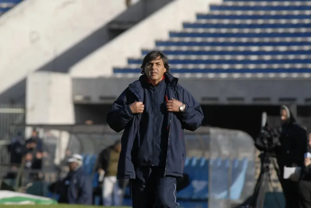 Luis González, podría ser el DT de Danubio tras el alejamiento de Jorge Castelli