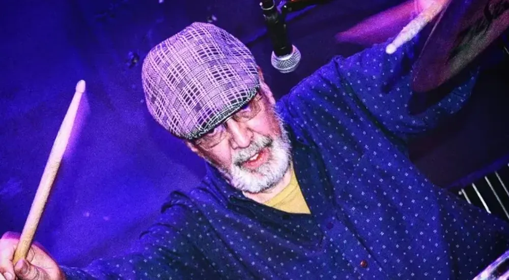 El líder de Manal, Javier Martínez, en estado crítico por un accidente doméstico