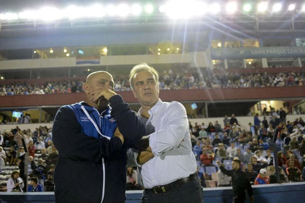 Rodolfo Neme y Martín Lasarte movieron las piezas y Nacional ganó en el Parque