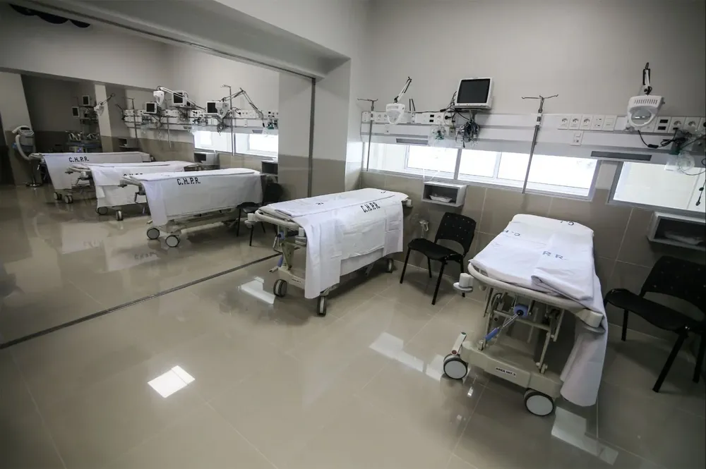 Hay 860 camas operativas en total