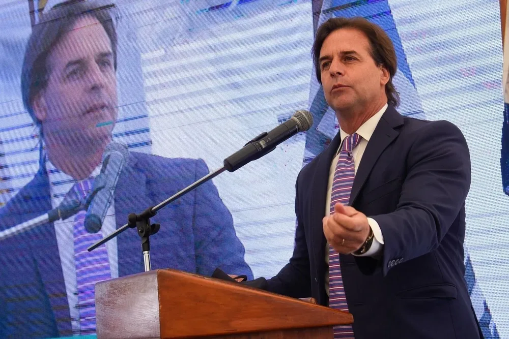 Lacalle Pou mantiene una aprobación estable