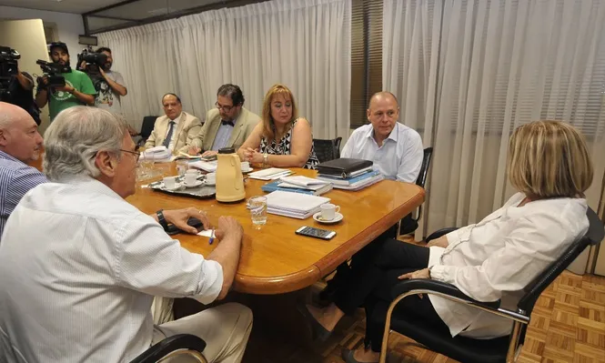 La creación de un “ministerio paralelo” preocupa a futuras autoridades de Vivienda