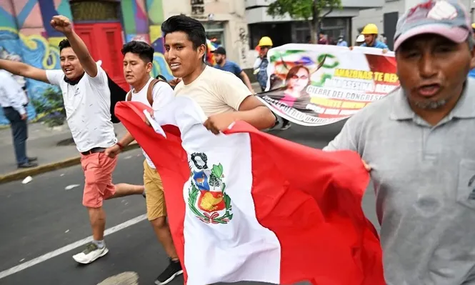 El Congreso peruano sólo dejo en pie el proyecto de Boluarte para adelantar las elecciones