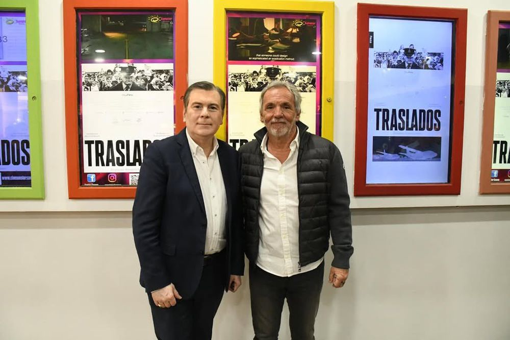 El gobernador de Santiago del Estero junto a Fernando Castro, de Orca Films