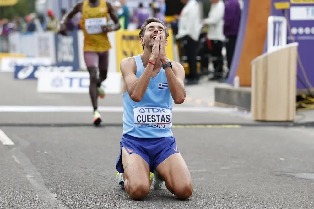 Nicolás Cuestas ganó en España