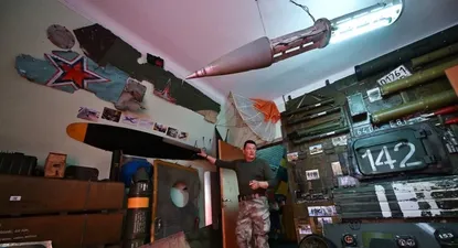 Pavlo Netesov y sus trofeos de guerra rusos