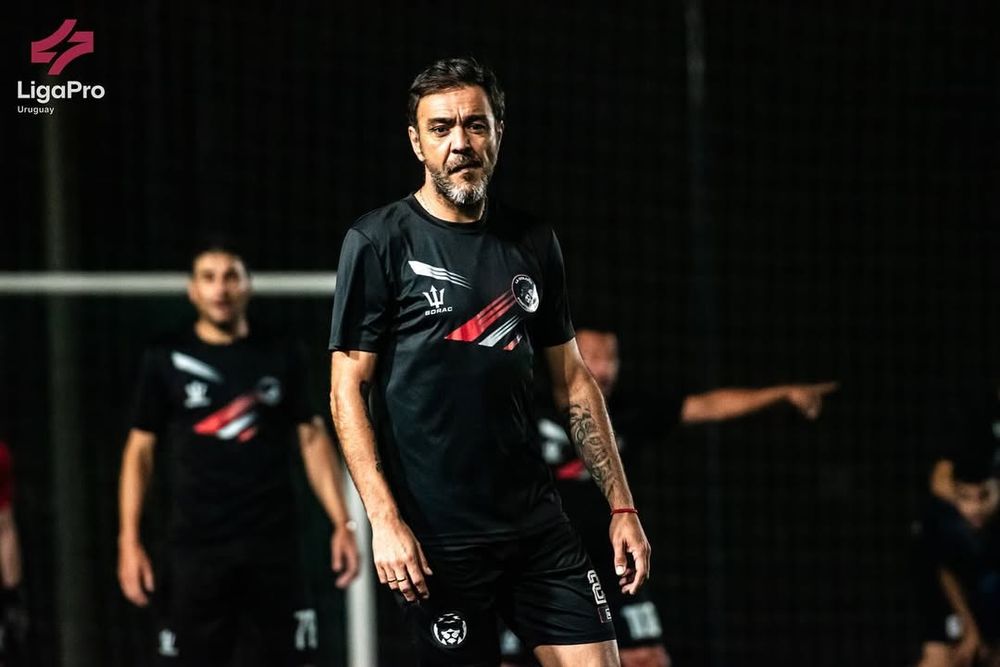 El Chino Recoba en La Coloña FC El Chino Recoba en La Coloña FC