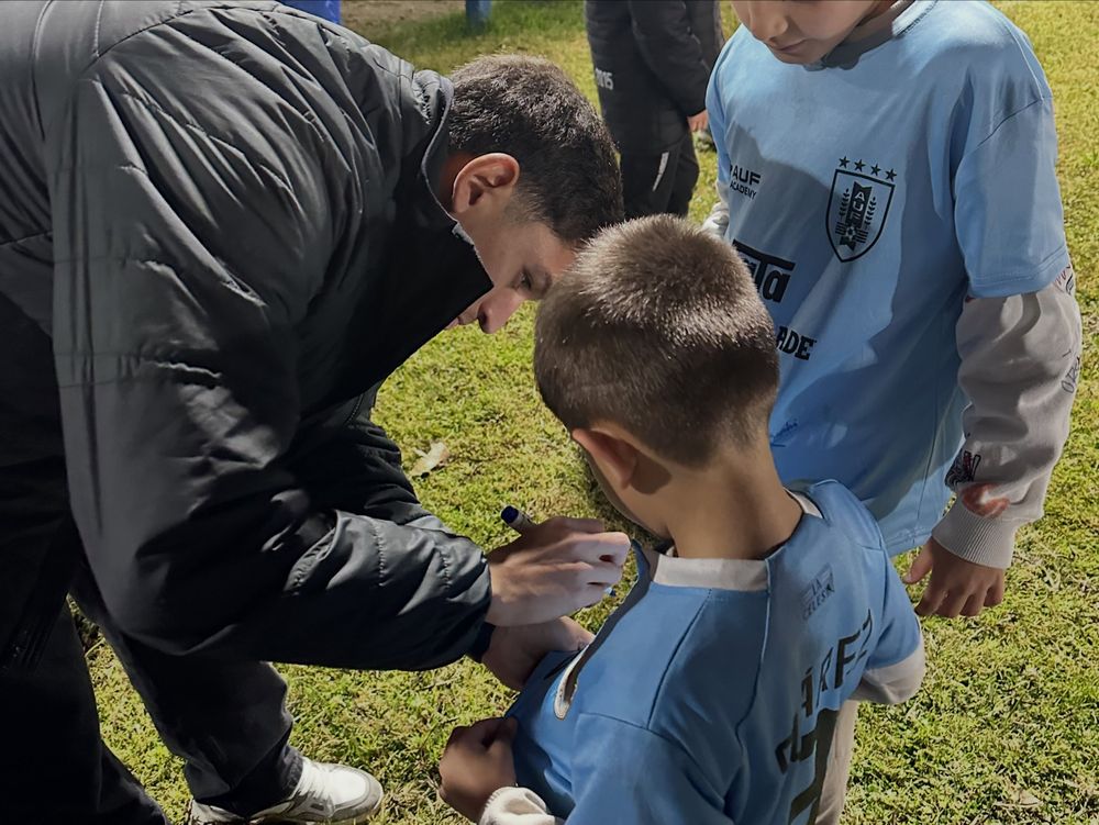 La emocionante despedida que le hizo Nacional de Florida a Juan Manuel Sanabria&nbsp;