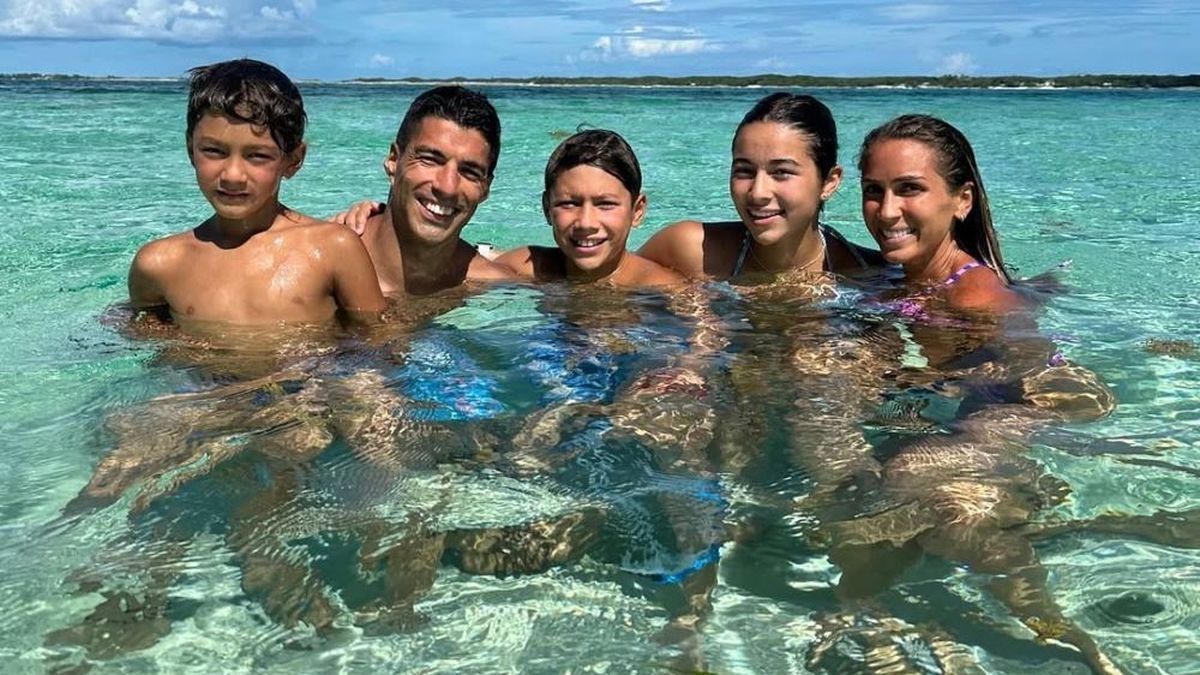 Mini Suarez Las mini vacaciones de Luis Suárez y su familia en un lugar paradisíaco ...
