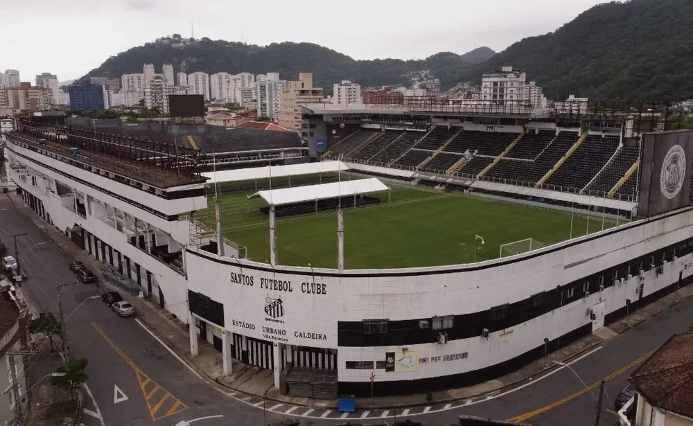 El estadio Vila Belmiro, donde Pelé brilló en Santos, fue acondicionado para su velorio público