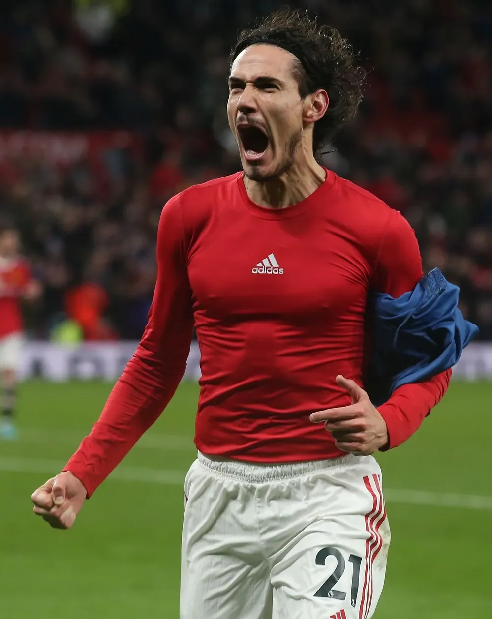 Cavani dejará de jugar en Manchester United a fines de junio