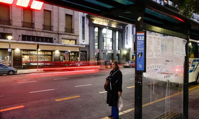 Desde el Gobierno anunciaron sanciones por parte de la Comisión Nacional de Regulación de Transporte (CNRT) para empresas que no presten los servicios.