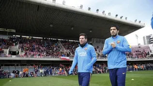 Messi y Suárez en la práctica a puertas abiertas