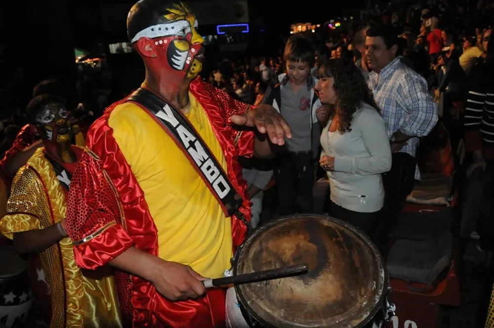 Yambo Kenia, una de las comparsas concursantes