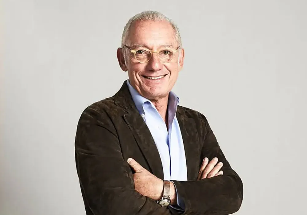 Dos grandes de la moda en España. Una anécdota en la que se disputan un hermoso inmueble en Bilbao. El fallecido Isak Andic (foto), dueño de Mango, le ganó la partida al enorme Amancio Ortega, fundador de Zara. Aunque la historia tiene una vuelta de tuerca.
