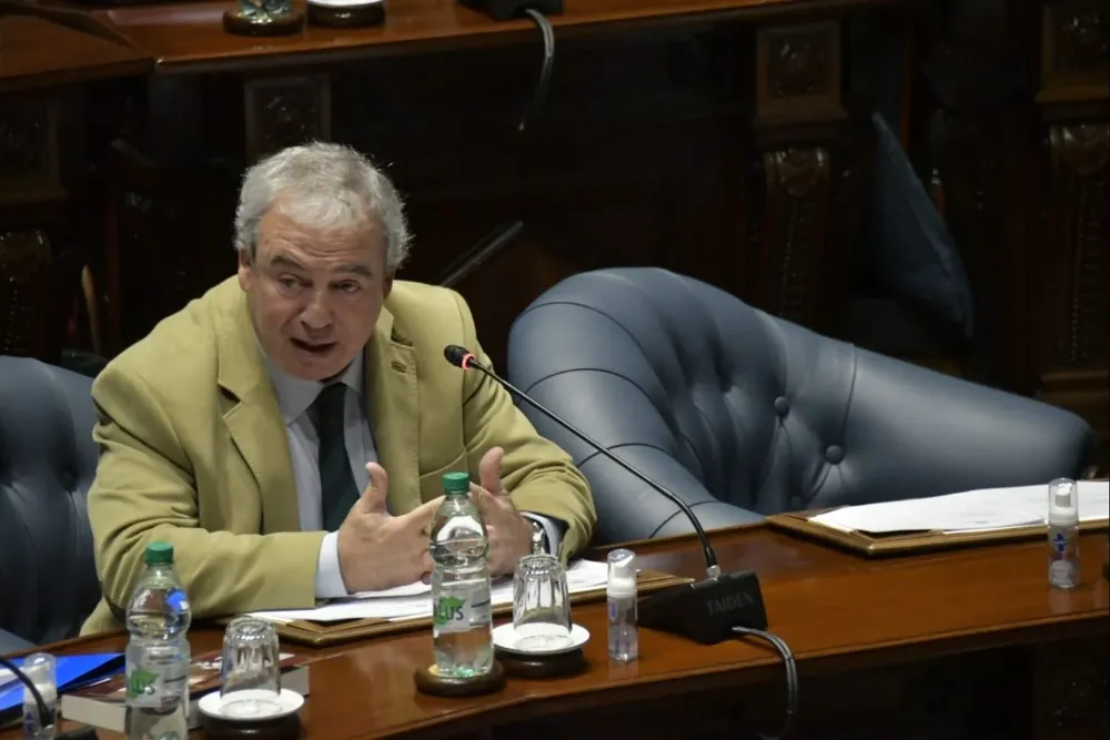 Heber pidió a los senadores de la coalición a enfrentar el relato falso que se pretende imponer desde la oposición