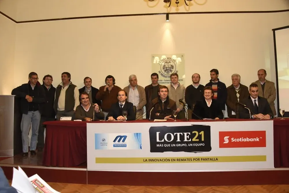 Lote 21 realizó su conferencia este jueves en la sede de la Cámara Mercantil