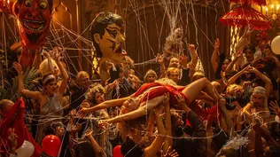 Babylon está en la cartelera de los cines comerciales