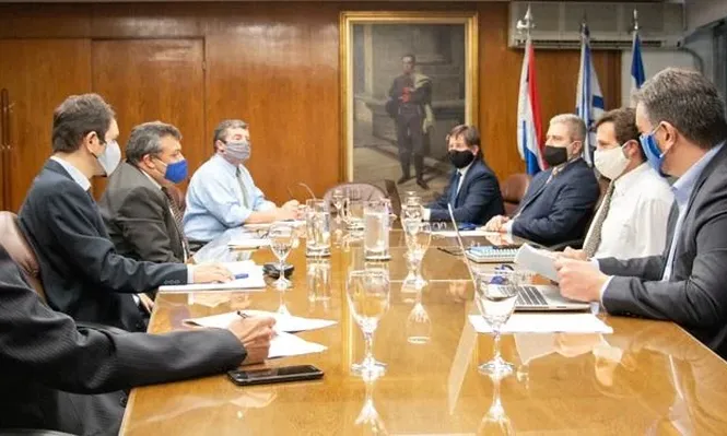 Retorno gradual de sectores permite proyectar menor caída de actividad, según BCU