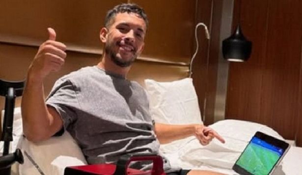 Leonardo Fernández vivió a la distancia el partido de Peñarol&nbsp;