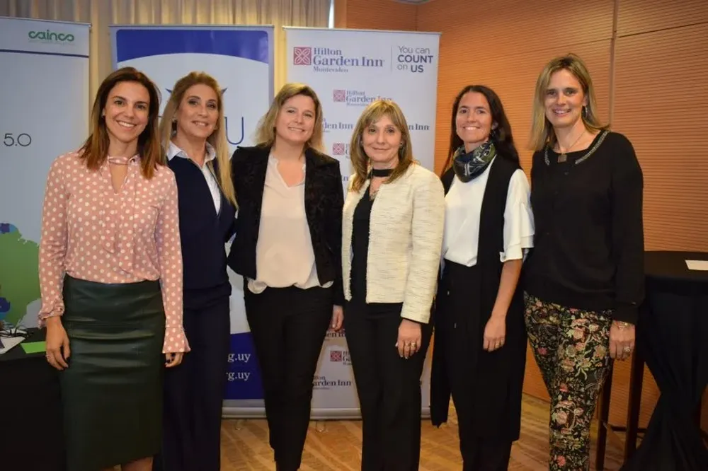 Daniela Alonso, Elena Tejeira, Andrea Bellolio, Rosana Migues, Florencia Lecueder y Florencia Scheitler