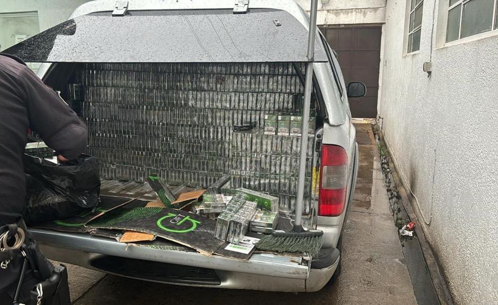 La policía incauto una camioneta y 25 mil cajillas de cigarrillos
