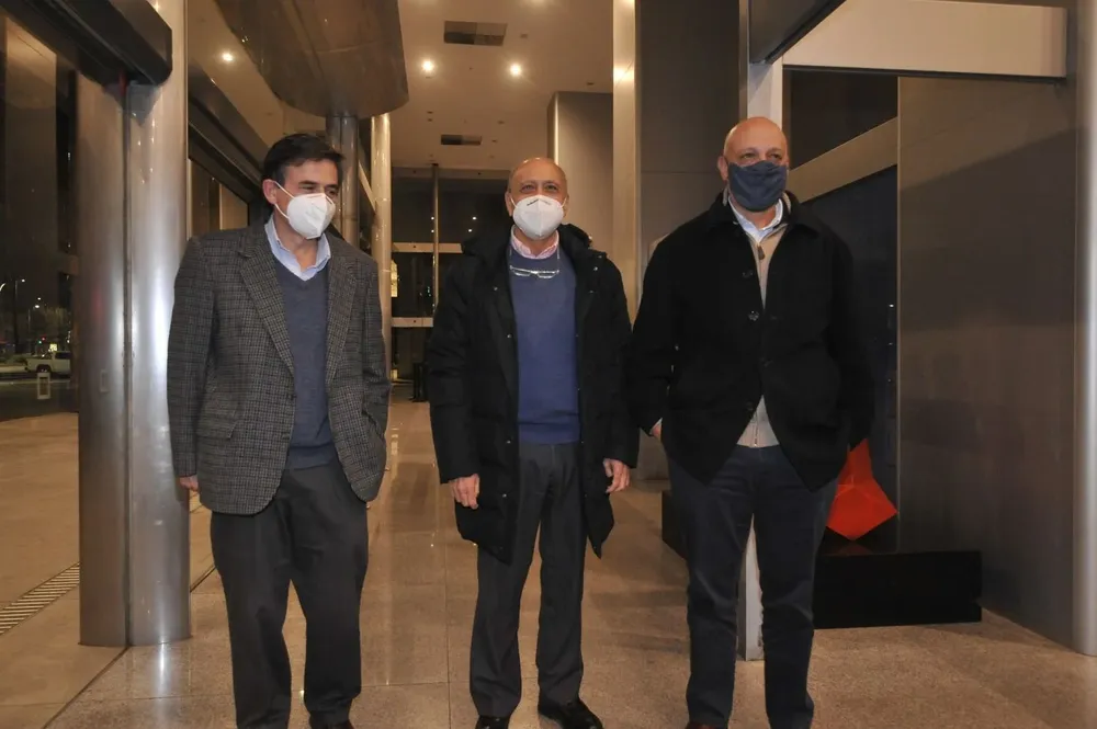 Salida de la última reunión del GACH con el presidente