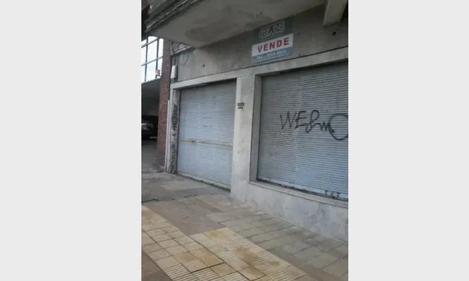 Frente del local que será subastado sin base