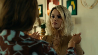 Selena Gómez en un fragmento de la película de la que también participó.