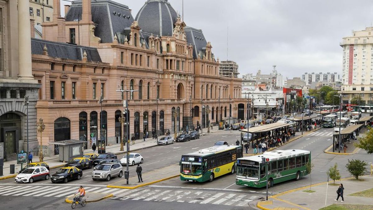 Paro de colectivos de la UTA en el AMBA: las líneas que no circulan hoy ...