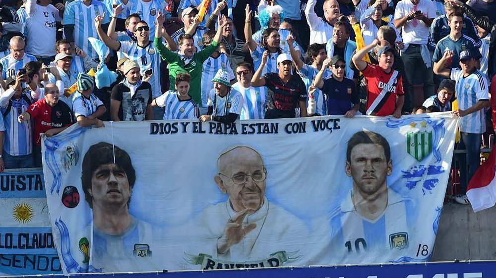 Maradona, el Papa y Messi, tres de los argentinos más famosos de la historia. Maradona, el Papa y Messi, tres de los argentinos más famosos de la historia.