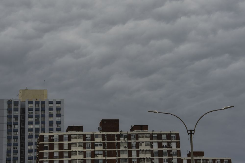 20250331 Mal tiempo, nubes grises, temporal, clima.