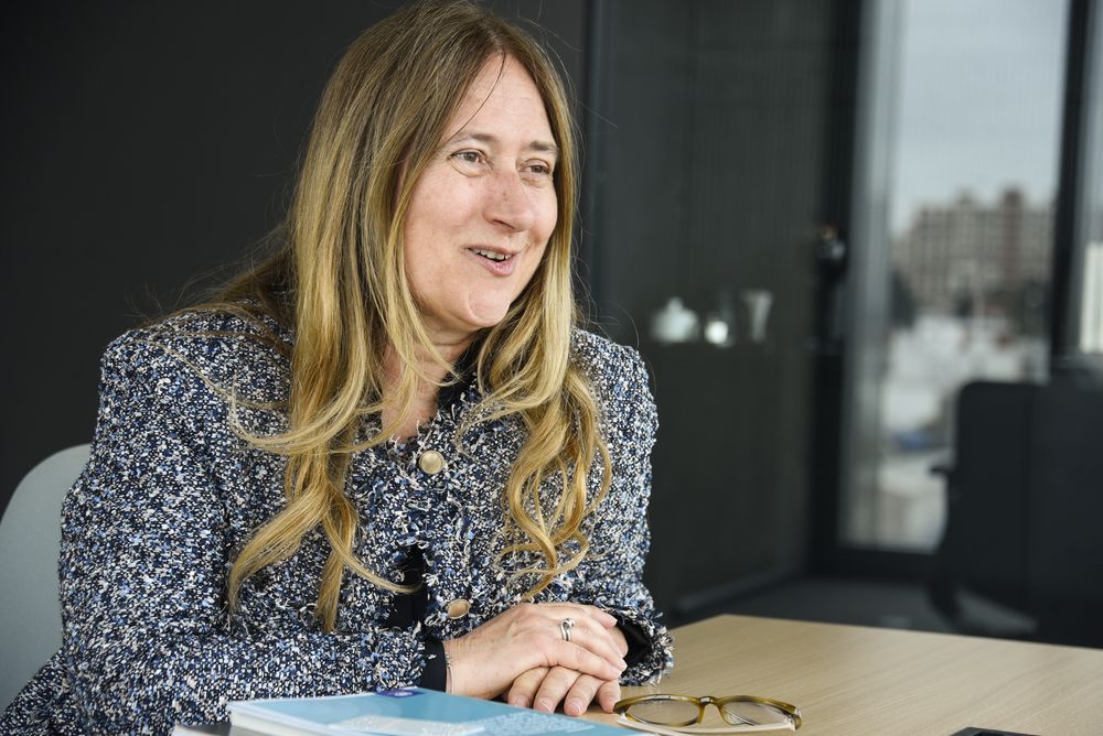 20250609 Entrevista a Roxana Corbran, uruguaya en el comité ultraterrestre de la ONU.