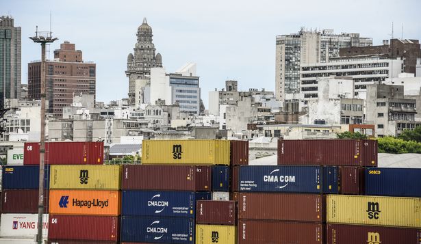 Navieras cancelan escalas en puerto de Montevideo