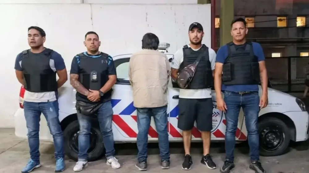 Un dirigente social en Chaco se entregó tras la acusación de extorsionar y abusar de dos mujeres