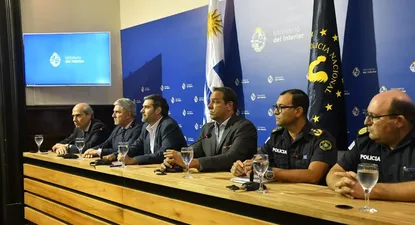 Abdala, Balbi, Martinelli, Ruglio y autoridades de Jefatura de Policía