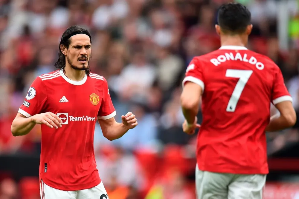 Las edades de Cavani y Cristiano, entre otras cosas, preocupan a Scholes