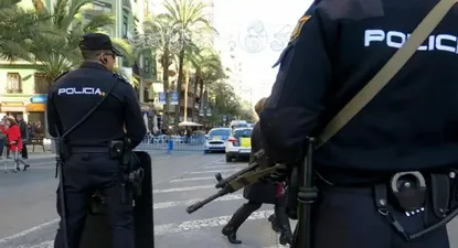 España refuerza medidas de seguridad en embajadas.