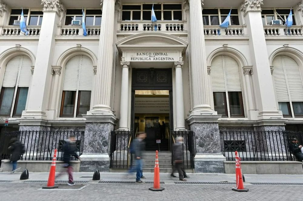 El dólar blue tocó un nuevo récord tras el pago al FMI