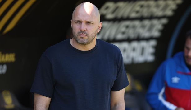 Jadson Viera, entrenador de Nacional en el primer clásico en el Campeón del Siglo