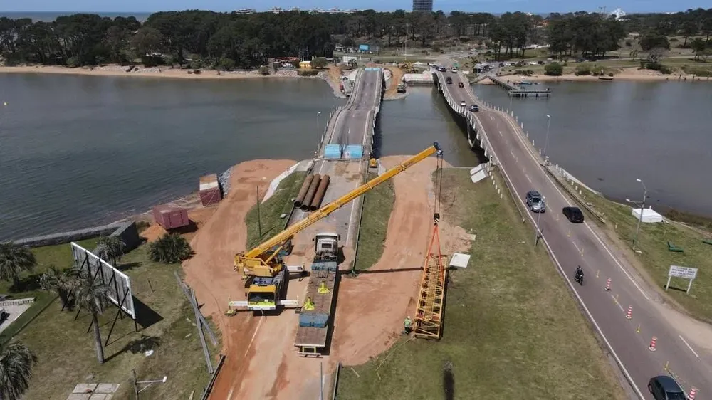 Comenzó apuntalamiento del puente de La Barra
