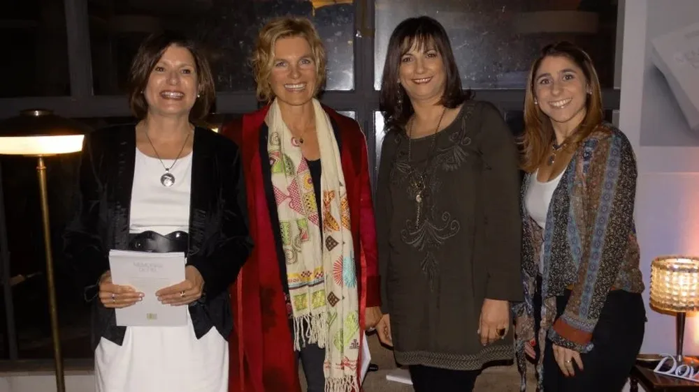 Teresa Cometto, Susette Kok, Blanca Rodríguez y Agustina Acosta