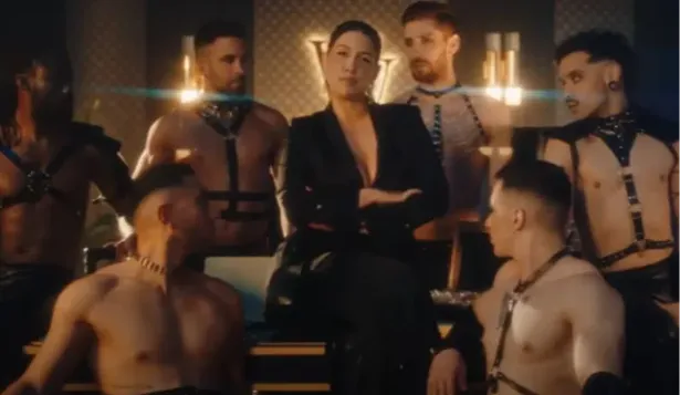 Wanda Nara en su primer videoclip como cantante