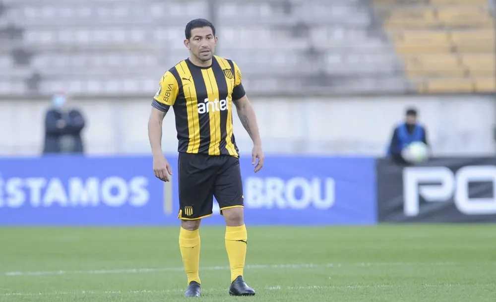 Walter Gargano volvió a jugar en Peñarol tras su lesión de rodilla