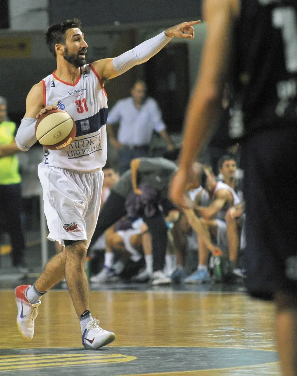 Osimani en Defensor Sporting, una postal que ya no se repetirá.