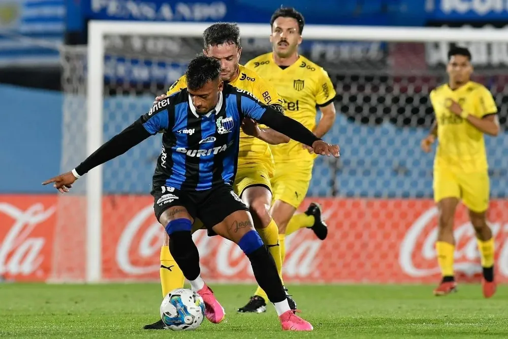 Peñarol le cerró los caminos a Liverpool