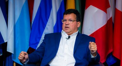 Trump introdujo una desconfianza estructural en los EEUU que será difícil de revertir, dice el ex asesor de Obama Dan Restrepo