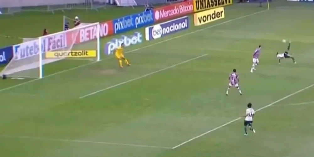 El brasileño Rony anotó un golazo para Palmeiras ante Fluminense