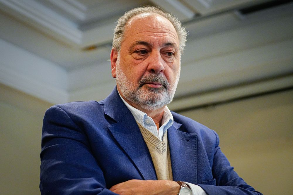 Jorge Gandini en conferencia de prensa el 22 de setiembre de 2026